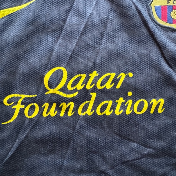 FC Barcelona Nike Away Rare Black Jersey Messi Size Sm. No Size Tag. See Pics - Picture 6 of 9